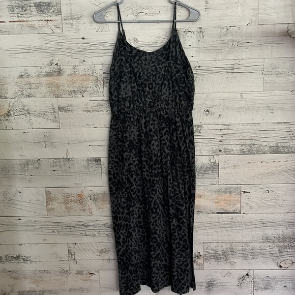 Old Navy women’s dress. Size medium - Picture 3 of 5